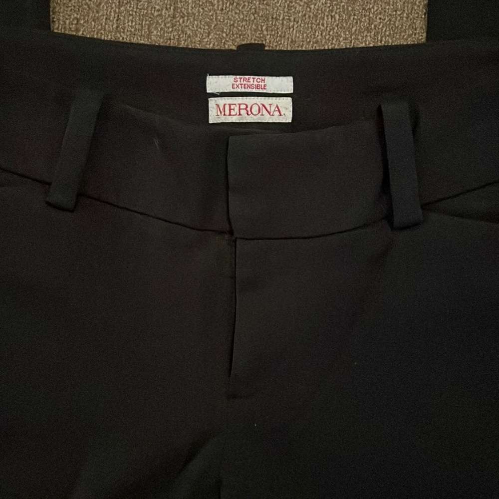 Work pants size 2 stretchy with pockets